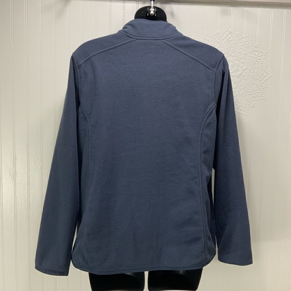 L. L. BEAN Fleece jacket. - Picture 2 of 6
